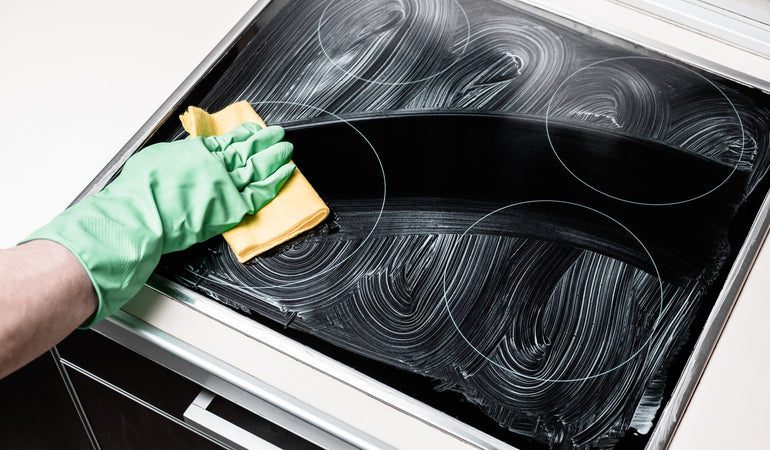 Induktionskochfeld richtig reinigen