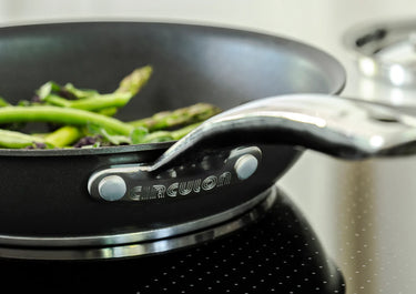 Bratpfanne mit grünen Bohnen